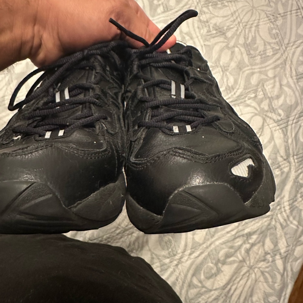 Men's Black Athletic Leather Sneakers - Picture 5 of 10